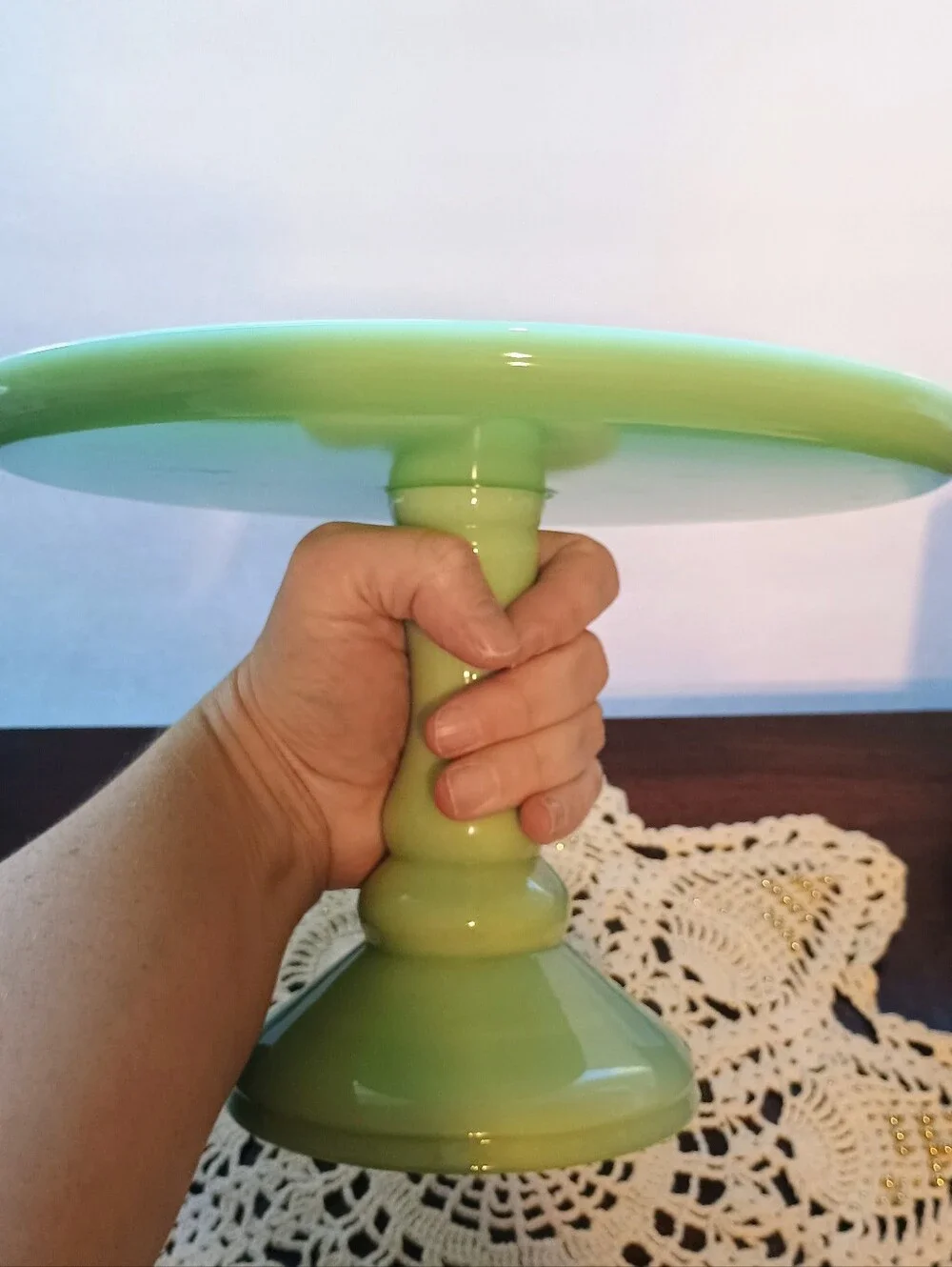 Jadeite Cake Pedestal (10 Inches)